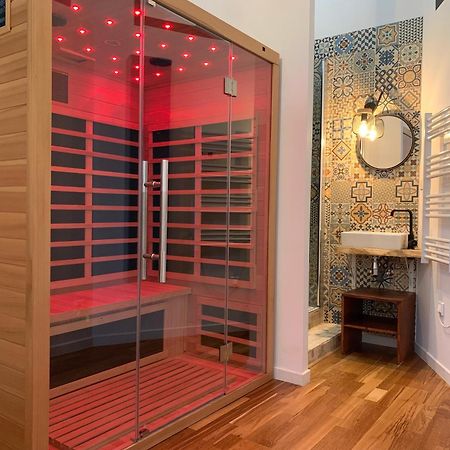 Les Fabuleux Appartements Du Coeur De Ville - Place Victor Hugo Безансон Екстериор снимка