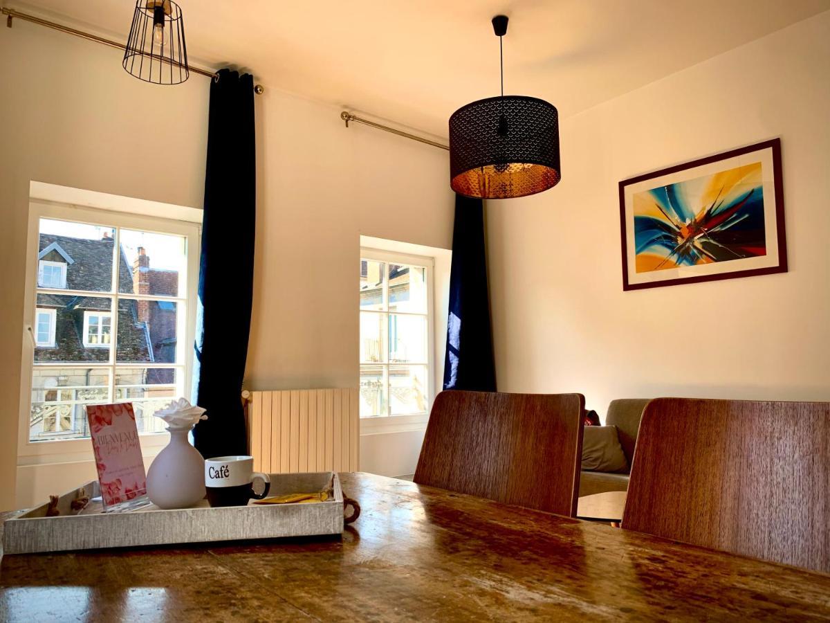 Les Fabuleux Appartements Du Coeur De Ville - Place Victor Hugo Безансон Екстериор снимка